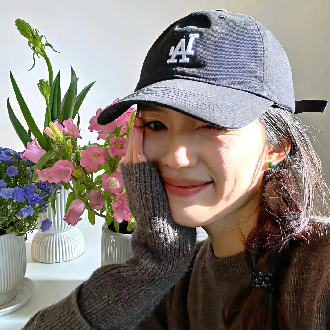 丽莎 封面